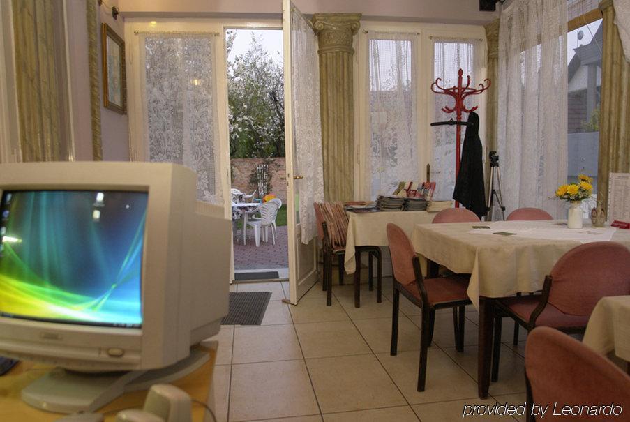 Attila Hotel Будапешт Ресторан фото